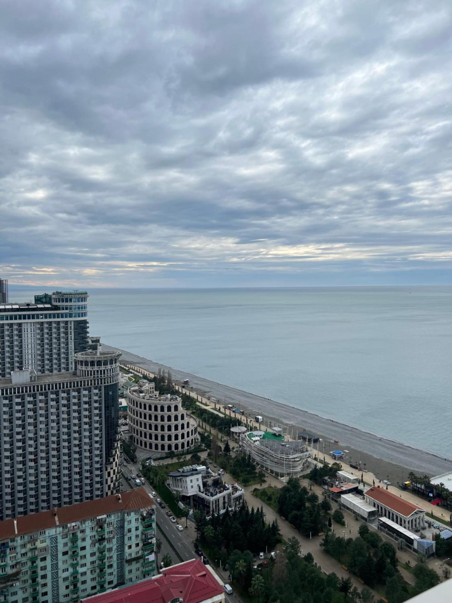 Orbi City 24-7 Panoramic Views Batumi Exterior photo