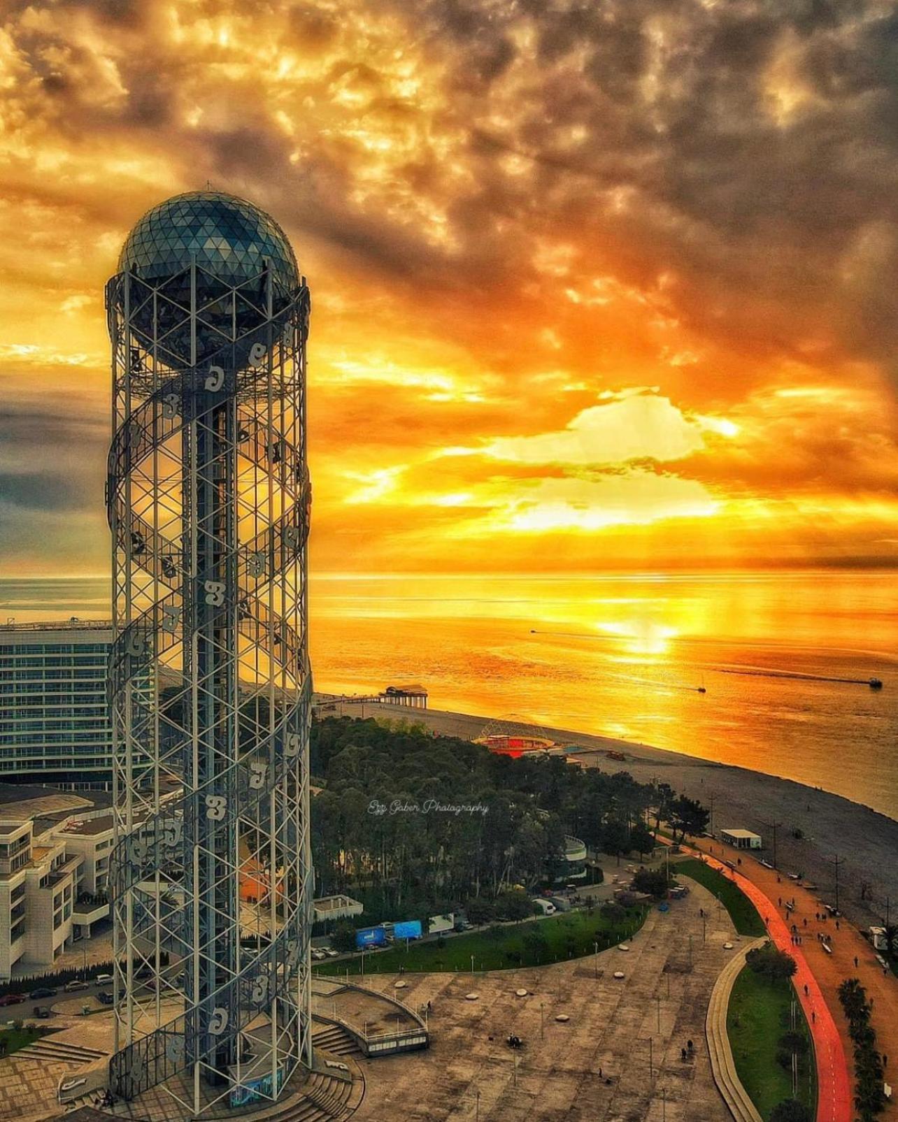 Orbi City 24-7 Panoramic Views Batumi Exterior photo