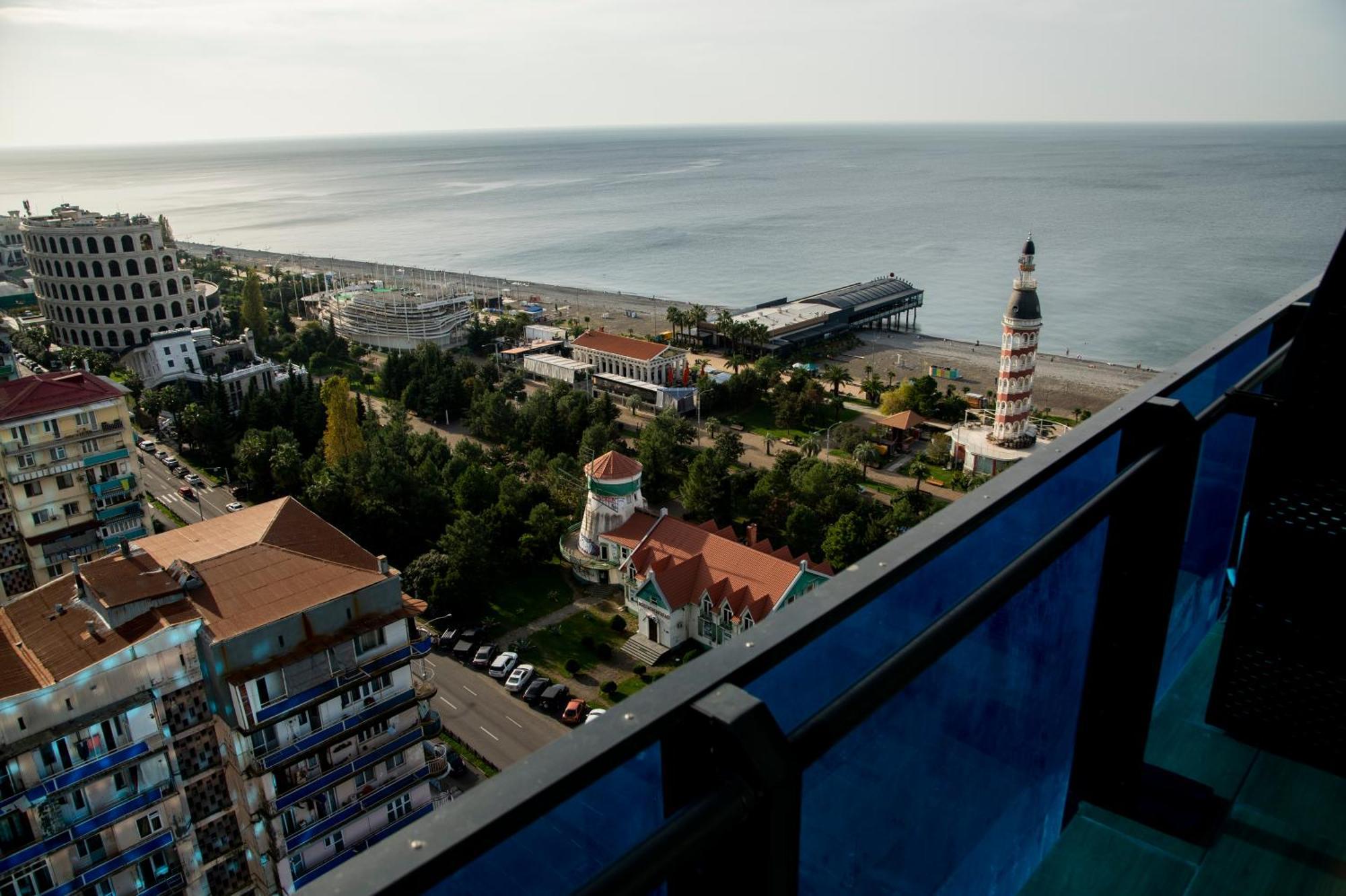 Orbi City 24-7 Panoramic Views Batumi Exterior photo