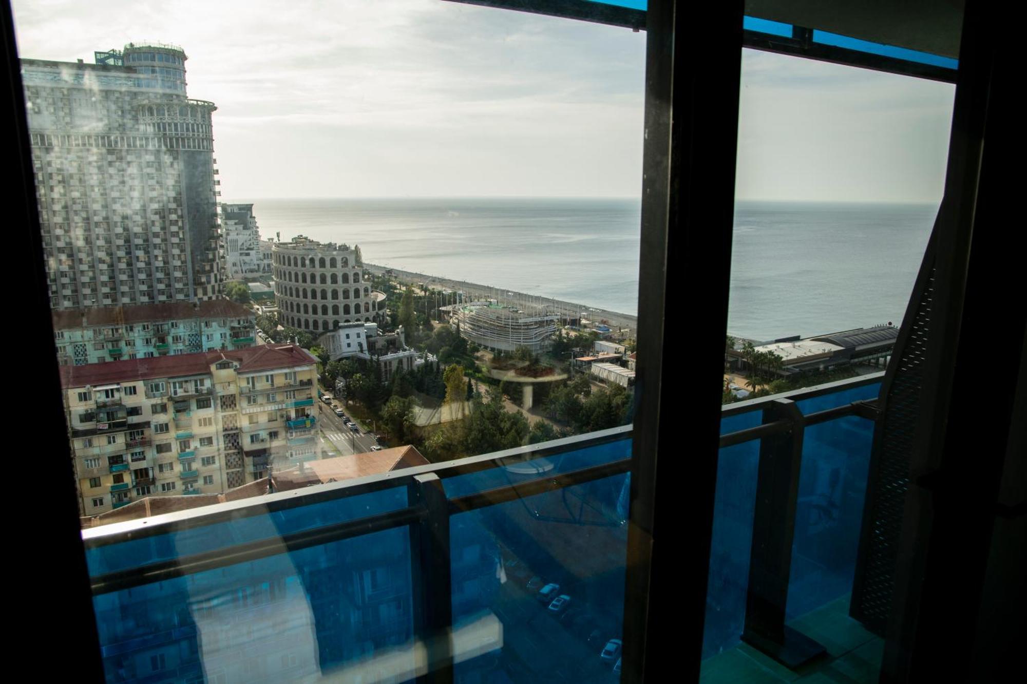 Orbi City 24-7 Panoramic Views Batumi Exterior photo